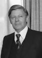 Helmut Schmidt - 220px-Bundesarchiv_Bild_Hemut_Schmidt_1975_cropped