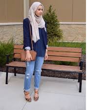 S U M M E R � A L B A R C H A @summeralbarcha Bf jeans + navy b ...