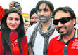 ... flanked by comedian Bhagwant Mann and actress Mohitinder Bawa during - ldh2