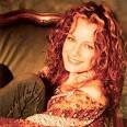 Manuela Zanier è nata a Latina, ha studiato danza, canto e recitazione. - manuela-zanier