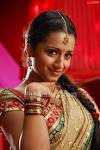 South Actress Upskirt *Folding TShirt To Expose Navel * Yesteryear South