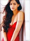 http://4.bp.blogspot.com/-ir8mnTdkmCU/TsehUL0-rmI/AAAAAAAAAvU/5VZ9Xle7iPY/s1600/sonam_kapoor_01.jpg