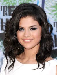 Hairstyles for round faces critical