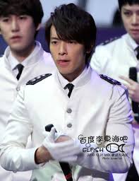 Donghae [동해] - Page 4 Images?q=tbn:ANd9GcSO2LdxNl-v9Ohc02p12Bs9wBzVpd0qg2mzhwZ7FpDHj997SalaIw&t=1