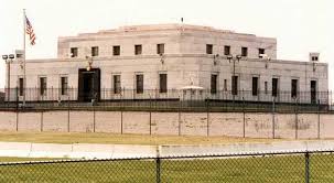 Ron Paul questions whether there’s gold at Fort Knox, NY Fed