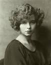 http://www.csse.monash.edu.au/~pringle/silent/ssotm/Jan96/Clara_Bow_portrait_2.JPG