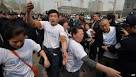 BBC News - Malaysia Airlines MH370: Relatives in Beijing scuffles