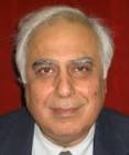 Kapil Sibal Asks IITs To Admit More Girl Students - kapil-sibal-asks-iits-to-admit-more-8351