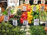 Fichier:16 Pike Place Market greengrocer vegetable display.jpg ...