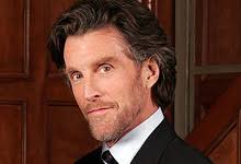 On the CW&#39;s Smallville, John Glover plays the scheming and sexy Lionel Luthor. But this summer he&#39;s taking a break from channeling a businessman who wants ... - 00A567D7-9424-4001-88EB-2E05623C2D0A