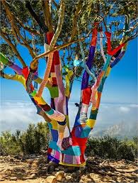 Creative Yarn Bombed Trees [5