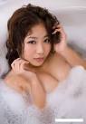 惹火女仆西田麻衣性感薄纱泡浴缸