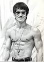 http://1.bp.blogspot.com/-puC-EML9x5A/TuIOTWjTouI/AAAAAAAADDg/JvLQ0Sg0ecE/s1600/Bruce-Lee-Best-Pictures-2.jpg