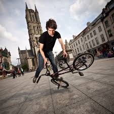 Super*ZONK||: Tips Maen Atraksi Sepeda BMX