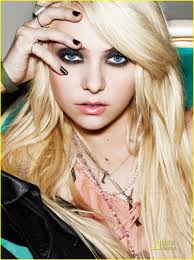 Taylor Momsen !