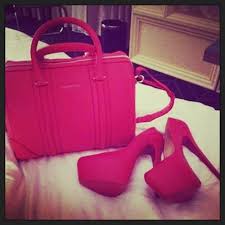 Résultat de recherche d'images pour "fashion girl facebook"