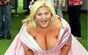 http://blogs.telegraph.co.uk/news/files/2010/11/VanessaFeltz.jpg