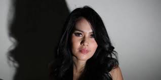 Kartika Putri trauma ganti baju di Kamar Mandi umum | merdeka.com