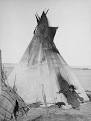 http://image.absoluteastronomy.com/images/encyclopediaimages/o/og/oglala_girl_in_front_of_a_tipi2.jpg