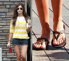 The Summer's Best Flip Flops - The Summer's Best Flip Flops - Livingly