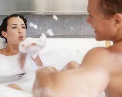 PENELITIAN] : SEGUDANG MANFAAT MANDI BERSAMA PASANGAN ...