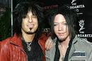 http://www.rockeyez.com/interviews/ashba/as2.jpg