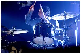 Oasis-Drummer Chris Sharrock in Aktion - Bild \u0026amp; Foto von Thomas ...
