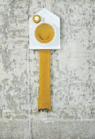 Die Wanduhr \u0026quot;365 Knitting Clock\u0026quot; strickt Ihnen innerhalb eines Jahres einen Schal (Design: Siren Elise Wilhelmsen)