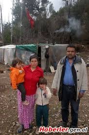 Evi yanan Dağ ailesi naylon çadırda yaşıyor - evi-yanan-dag-ailesi-naylon-cadirda-yasiyor-2