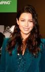 http://talkingmakeup.com/tm2011/biel.jpg