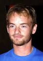 http://imstars.aufeminin.com/stars/fan/christopher-kennedy-masterson/christopher-kennedy-masterson-20070120-200867.jpg