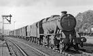 More sizes. Up freight passing Berkhampsted station - via Daymix