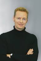 Dr. Stefan Ross (Tel. 02423/402-250, s.ross(at)schoeller-aldo.de) heißt der neue. Leiter der Produktentwicklung bei SCHOELLER-ALDO aus. Langerwehe.