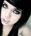 طبق آیین هر کس میتواند Emo