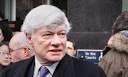 Geoffrey Robertson is a veteran of major media cases, such as the Guardian v ... - Human-rights-lawyer-Geoff-007