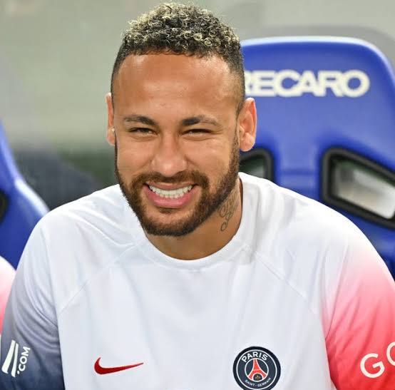 Neymar: Biography, Brazilian Soccer Player, Athlete