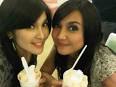 Hmm..nice pose..sandra dewi