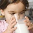 girl drinking glass of milk Raw Milk crackdown went too far - girl_drinking_glass_of_milk