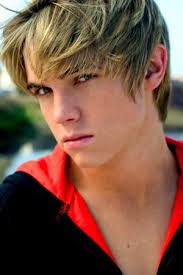 Jesse McCartney : میخواهم با سلنا رابطه داشته باشم ×! 1