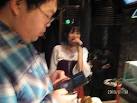 結果偷拍被看闆娘看到