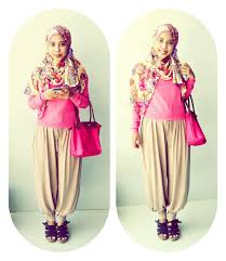 5 Tips Pakaian Muslim Modis Yang Islami - nibinebu.com