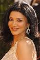 The birth name was Shohreh Vaziri-Tabar. The height is 165cm. - shohreh-aghdashloo-191054