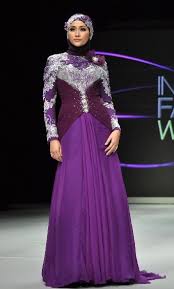 Tampil Cantik dengan Model Baju Kebaya Muslim Terpopuler