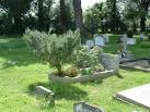 Grave of JRR Tolkien - via Daymix