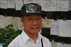 Zheng Xue Yi helps match-make
