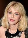 http://img2.timeinc.net/people/i/2010/stylewatch/blog/100802/courtney-love-300x400.jpg