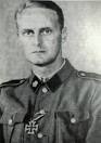 For sin innsats ved Salla-fronten i 1941 ble Axel Stang tildelt Jernkorset, ...