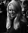 http://upload.wikimedia.org/wikipedia/commons/thumb/9/91/Claudia_Schiffer.jpg/220px-Claudia_Schiffer.jpg