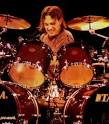Drummerworld: Dave Lombardo