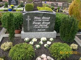 Grab von Klaas Schmidt (13.09.1916-16.11.1992), Friedhof Großheide